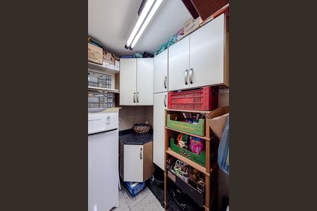 Apartamento à venda com 90m², 2 quartos e 2 vagas Apartamento à venda com 90m², 2 quartos e 2 vagasQuarto de Serviço