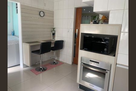 Casa de condomínio à venda com 110m², 2 quartos e 1 vaga Casa de condomínio à venda com 110m², 2 quartos e 1 vagaCozinha