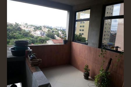 Casa à venda com 115m², 3 quartos e 1 vaga