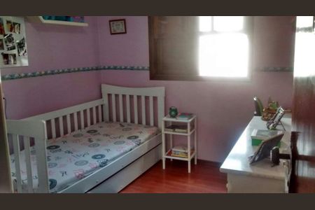 Casa à venda com 4 quartos, 300m² em Vila Carrão, São Paulo
