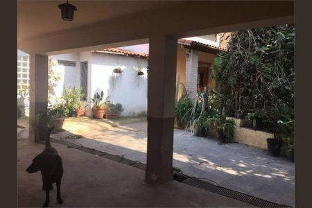 Casa à venda com 825m², 5 quartos e 5 vagas