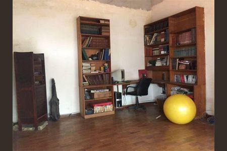 Casa à venda com 825m², 5 quartos e 5 vagas