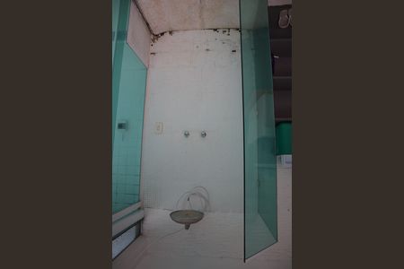 Casa de condomínio para alugar com 525m², 3 quartos e 6 vagaschuveiro