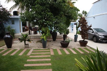 Casa de condomínio para alugar com 525m², 3 quartos e 6 vagasquintal