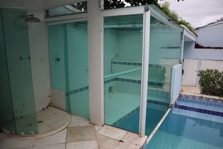 Casa de condomínio para alugar com 525m², 3 quartos e 6 vagassauna