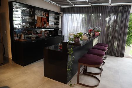 Casa de condomínio para alugar com 525m², 3 quartos e 6 vagasBAR