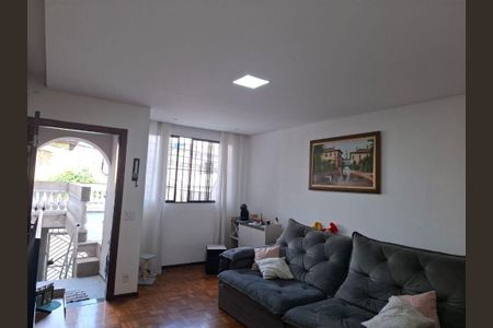 Casa à venda com 80m², 2 quartos e 1 vaga
