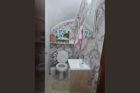 Casa à venda com 80m², 2 quartos e 1 vaga