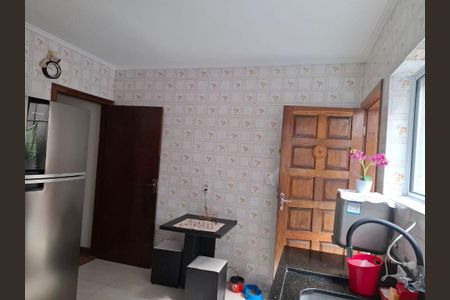 Casa à venda com 80m², 2 quartos e 1 vaga