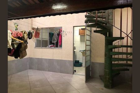 Casa à venda com 130m², 3 quartos e 4 vagas