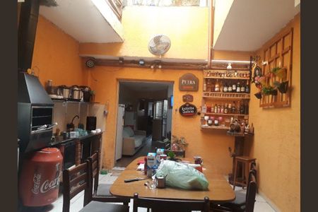 Casa à venda com 4 quartos, 150m² em Vila Universitaria, São Paulo