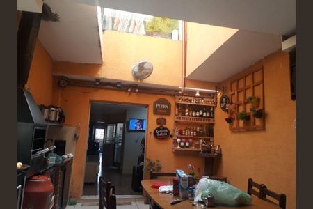 Casa à venda com 4 quartos, 150m² em Vila Universitaria, São Paulo