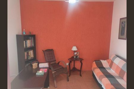 Casa à venda com 4 quartos, 200m² em Jardim Maria Rosa, Taboão da Serra