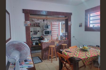 Casa à venda com 4 quartos, 200m² em Jardim Maria Rosa, Taboão da Serra