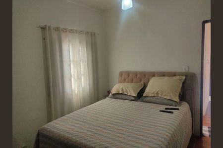 Casa à venda com 4 quartos, 200m² em Jardim Maria Rosa, Taboão da Serra