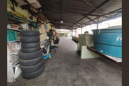 Casa à venda com 270m², 5 quartos e 6 vagas