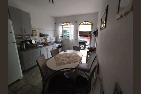 Casa à venda com 270m², 5 quartos e 6 vagas