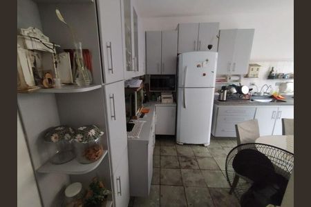 Casa à venda com 270m², 5 quartos e 6 vagas