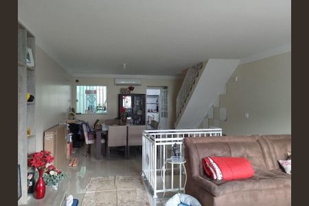 Casa à venda com 3 quartos, 156m² em Rio Pequeno, São Paulo