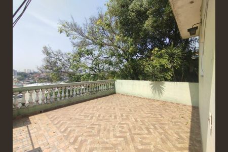 Casa à venda com 3 quartos, 159m² em Vila Dalva, São Paulo