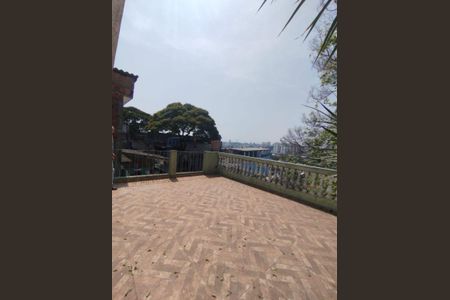 Casa à venda com 3 quartos, 159m² em Vila Dalva, São Paulo