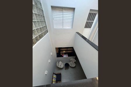 Casa à venda com 127m², 3 quartos e 2 vagas