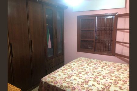 Casa à venda com 3 quartos, 125m² em Jardim São Jorge, São Paulo