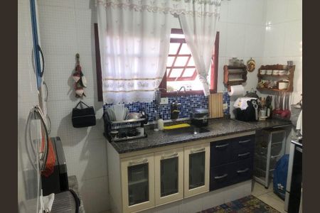 Casa à venda com 3 quartos, 125m² em Jardim São Jorge, São Paulo