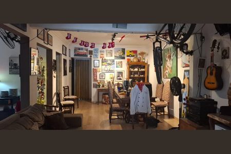 Casa à venda com 150m², 2 quartos e 2 vagas