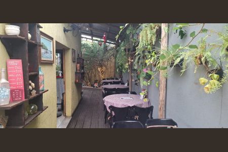 Casa à venda com 150m², 2 quartos e 2 vagas