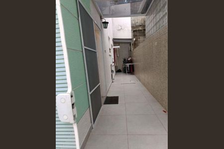 Casa à venda com 106m², 2 quartos e 2 vagas