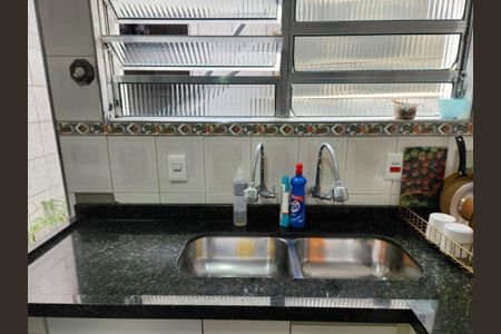 Casa à venda com 105m², 3 quartos e 2 vagas