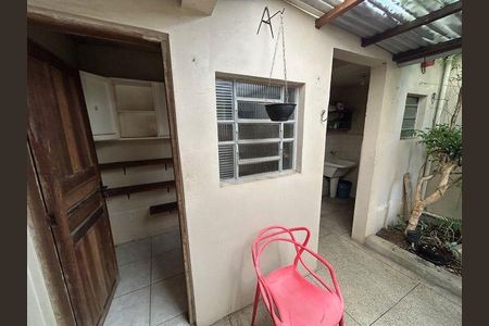 Casa à venda com 122m², 2 quartos e 1 vaga