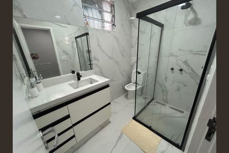 Casa à venda com 220m², 3 quartos e 3 vagas