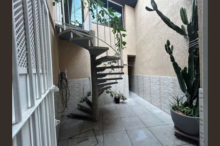 Casa à venda com 220m², 3 quartos e 3 vagas