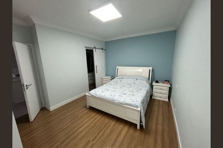 Casa à venda com 3 quartos, 220m² em Jardim Ivana, São Paulo