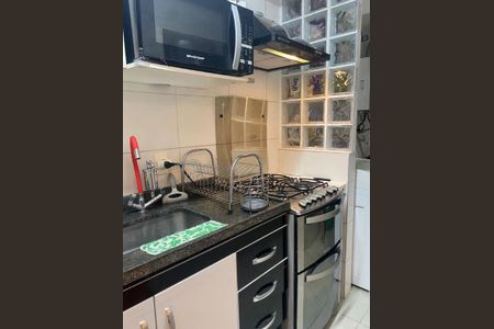 Apartamento à venda com 2 quartos, 55m² em Jardim Henriqueta, Taboão da Serra