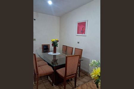 Casa à venda com 189m², 3 quartos e 2 vagas