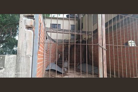 Casa à venda com 182m², 8 quartos e 2 vagas