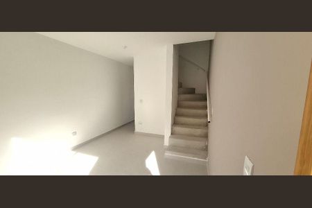 Casa à venda com 84m², 2 quartos e 2 vagas