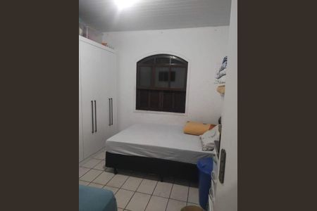 Casa à venda com 2 quartos, 125m² em Vila das Oliveiras, Taboão da Serra