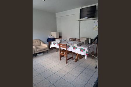 Casa à venda com 114m², 2 quartos e 1 vaga