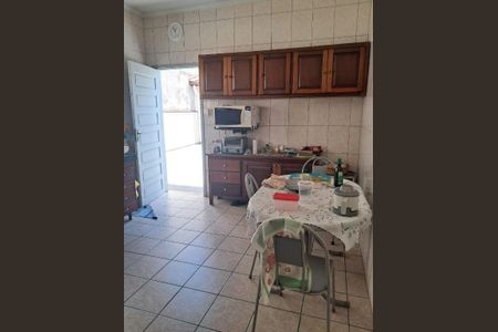 Casa à venda com 114m², 2 quartos e 1 vaga