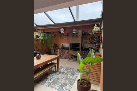 Casa à venda com 3 quartos, 125m² em Jardim São Jorge, Taboão da Serra