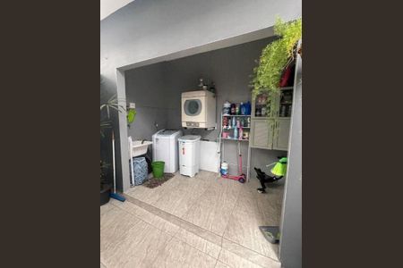 Casa à venda com 101m², 2 quartos e 2 vagas