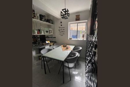 Casa à venda com 101m², 2 quartos e 2 vagas