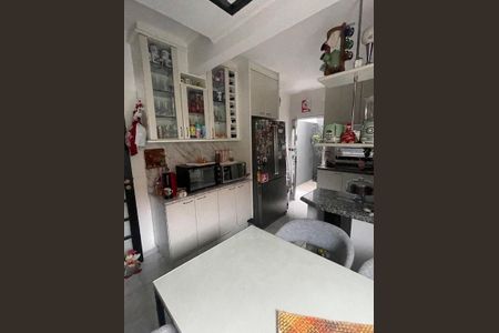 Casa à venda com 101m², 2 quartos e 2 vagas