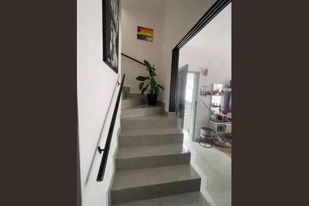 Casa à venda com 101m², 2 quartos e 2 vagas