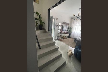 Casa à venda com 101m², 2 quartos e 2 vagas