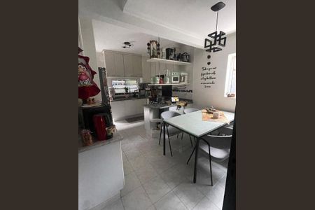 Casa à venda com 101m², 2 quartos e 2 vagas